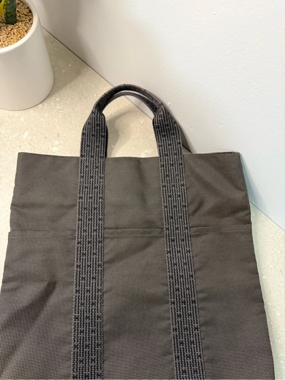 Hermes durable gray